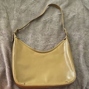 Avantique Genuine Leather Elegant Tan Shoulder‎ Bag